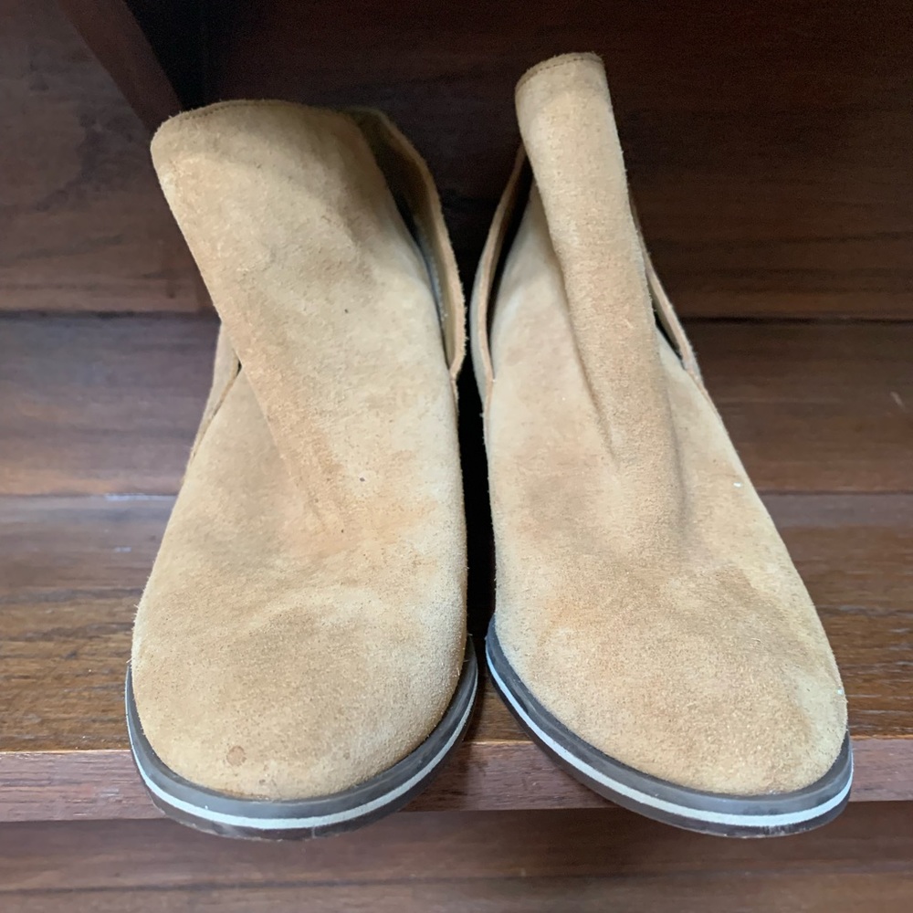 Jessica Simpson Tan Low Rise Boots
